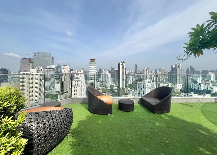 Stylish Modern 1br - Ultra Fast Wifi - Bts Phrom Phong Feriehus