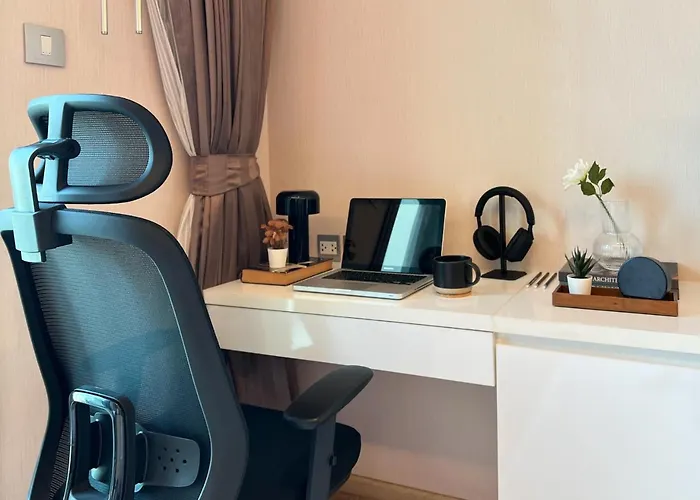 Stylish Modern 1br - Ultra Fast Wifi - Bts Phrom Phong Feriehus *