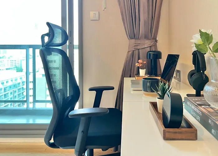 Stylish Modern 1br - Ultra Fast Wifi - Bts Phrom Phong Feriehus *